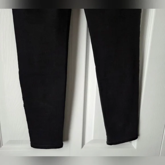 NWOT WHBM Distressed Black Classic Rise Skinny Ankle Embellished Jeans Size 4 - Picture 11 of 15